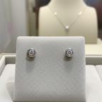 orecchini punto luce a cipollina in oro bianco 18k e 2 diamanti naturali 0,20ct