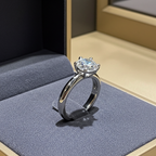 Anello solitario diamante naturale  1.50 ct certificato IGI D VVS1