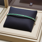 Bracciale tennis - 18 carati Oro bianco - 6.38ct. tw. Smeraldo - Diamante