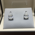 Orecchini - 18 carati Oro bianco - 1.00ct. tw. Diamante (Naturale) - Pera