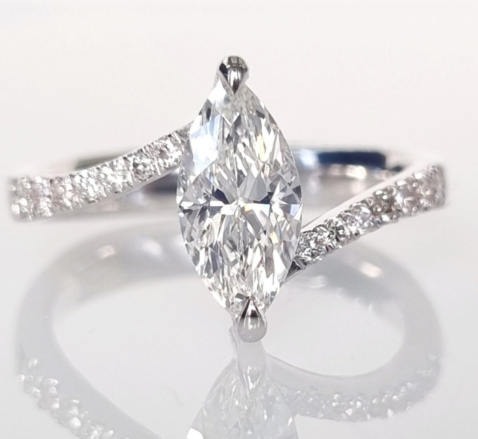 Anello - 18 carati Oro bianco - 1.15ct. tw. Diamante (Naturale)