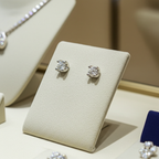 orecchini punto luce certificato HRD in oro bianco 18k e 2 diamanti naturali 0,80 ct